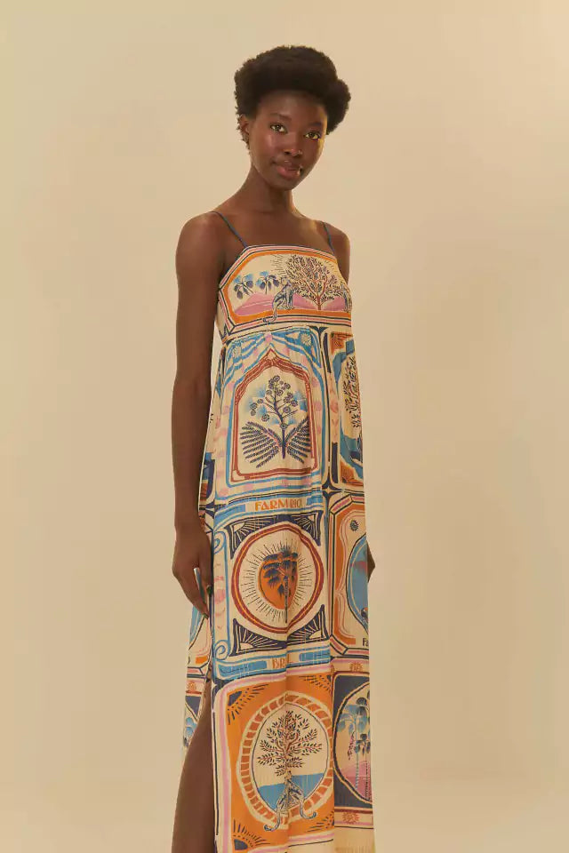 Vestido Con Estampados De Sellos Del Cerrado