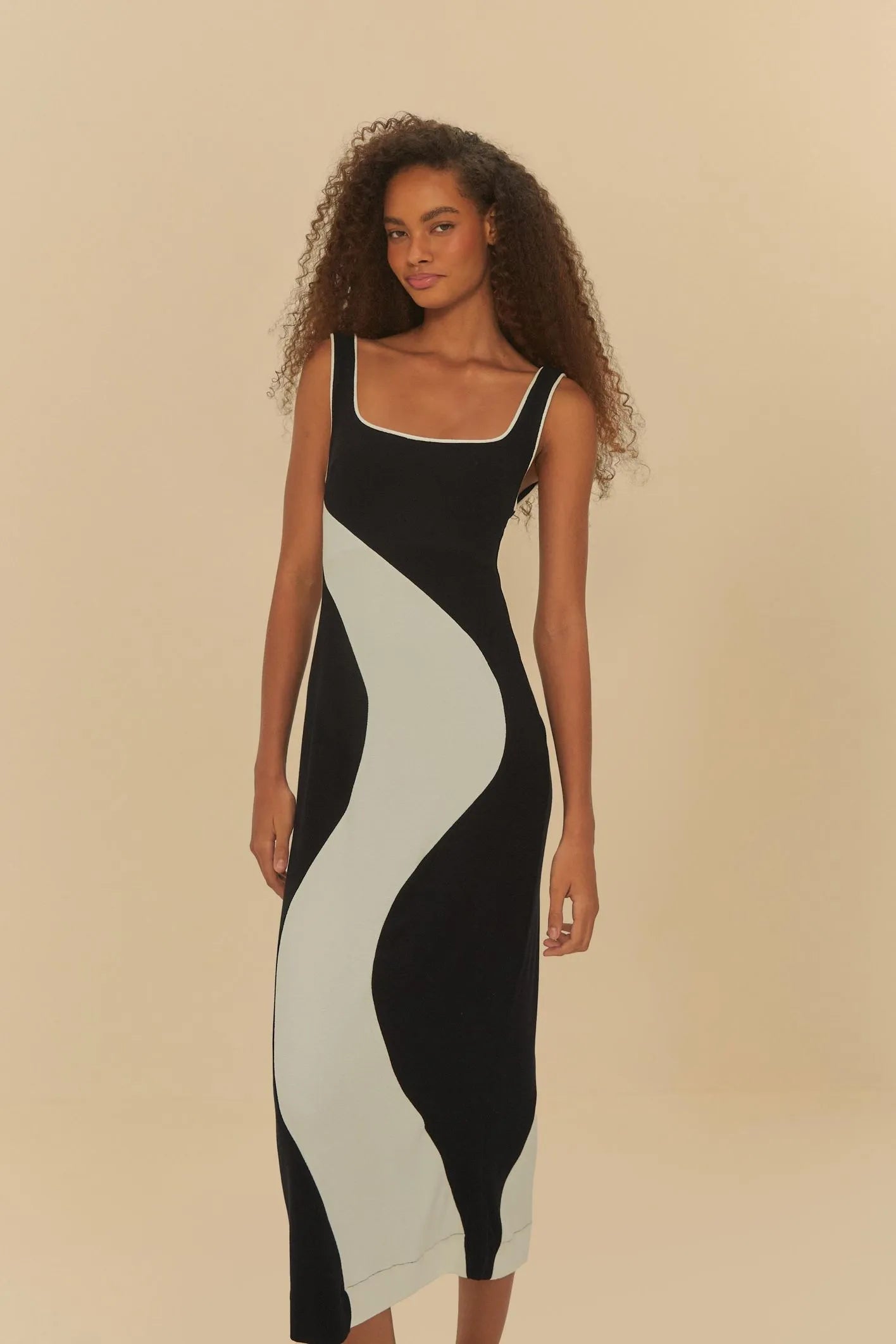 Vestido Recortes Pb Crepe