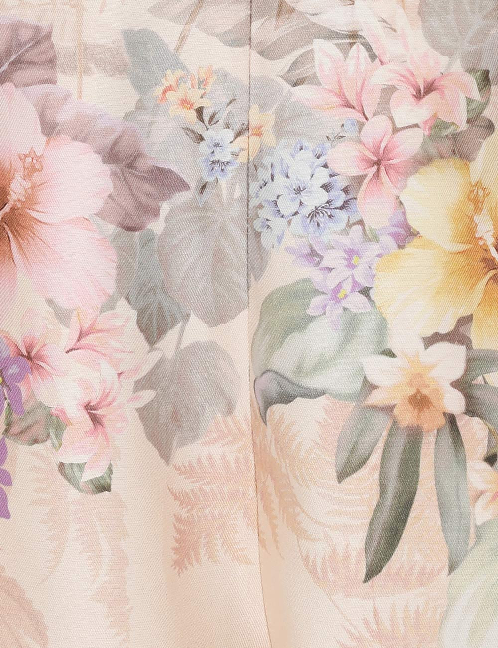 Short Illuminate Tuck