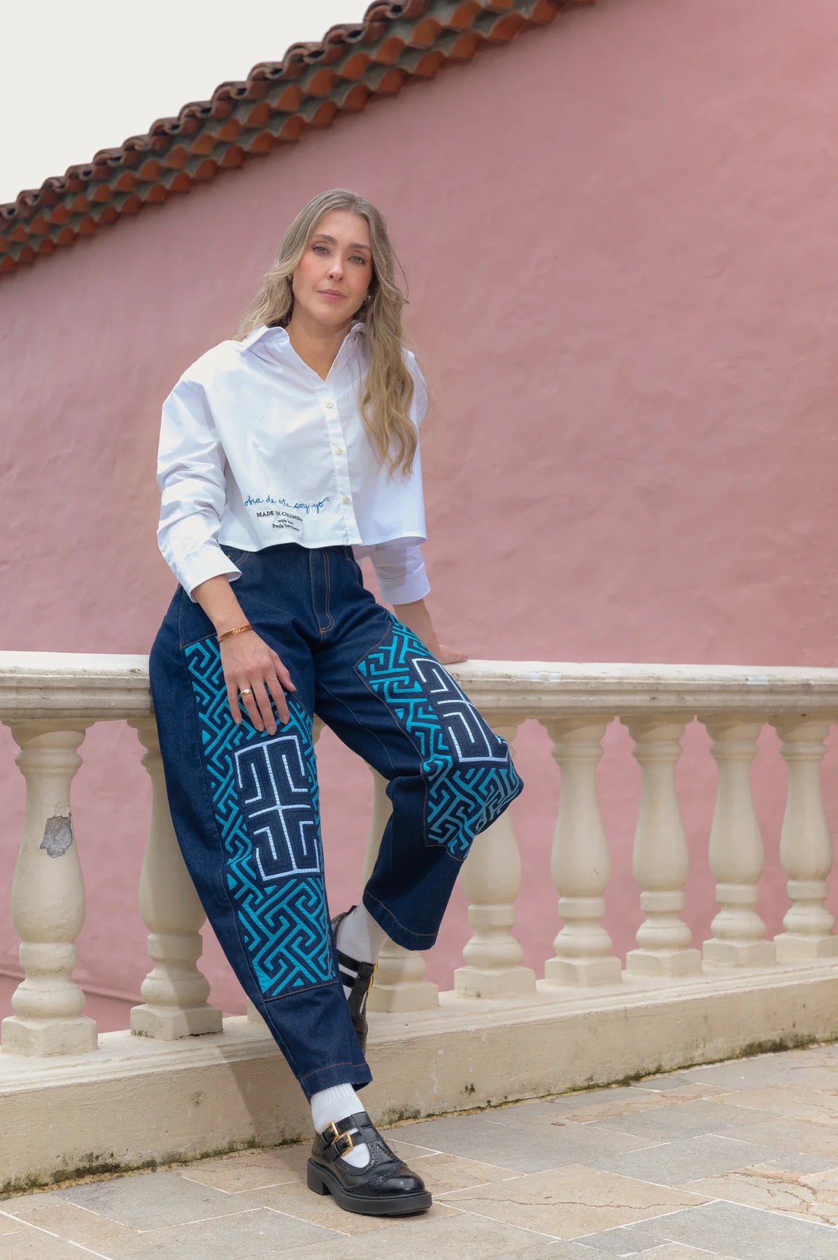 Jean Bordando El Manto