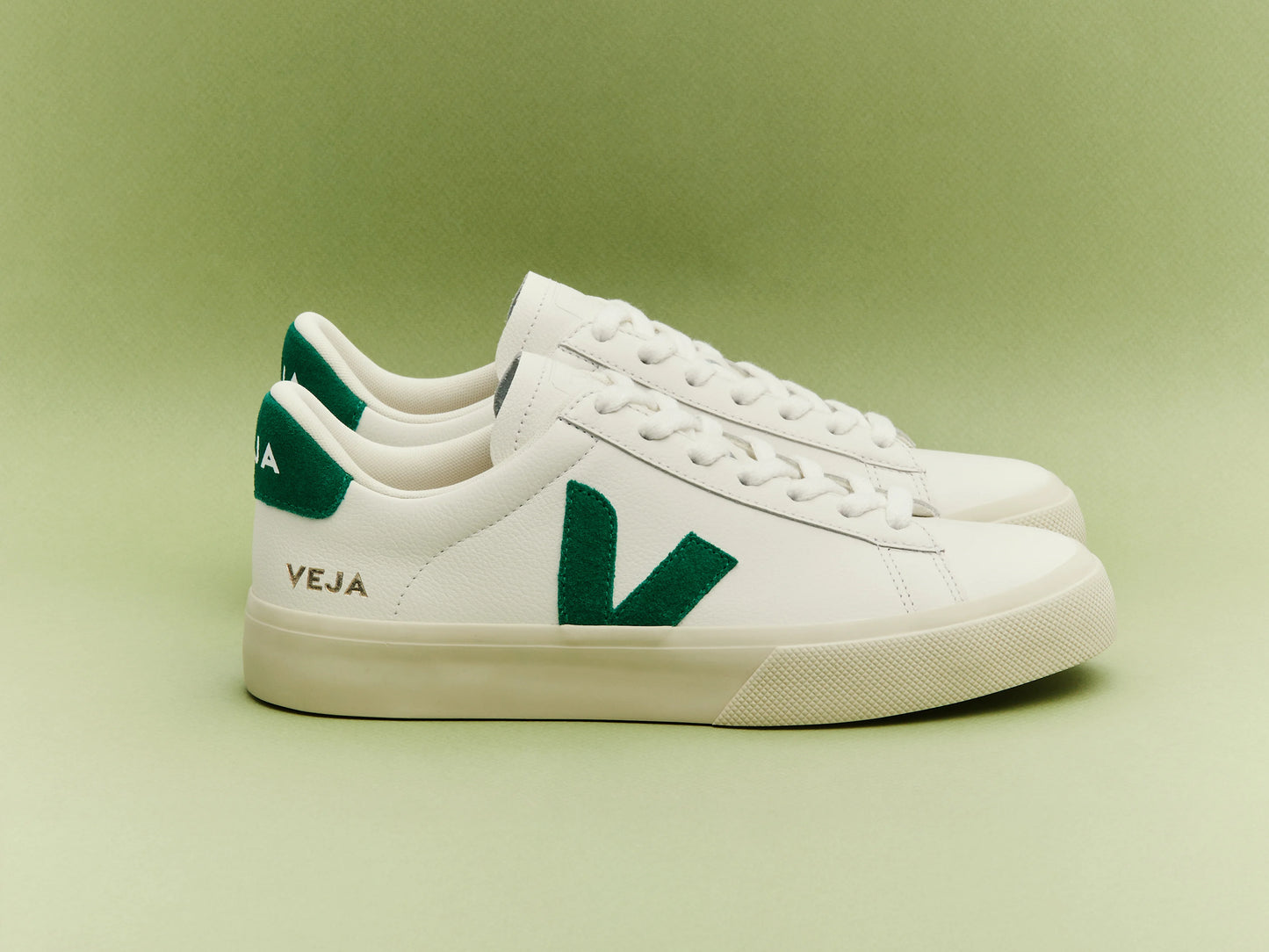 Tenis Veja De Hombre Campo