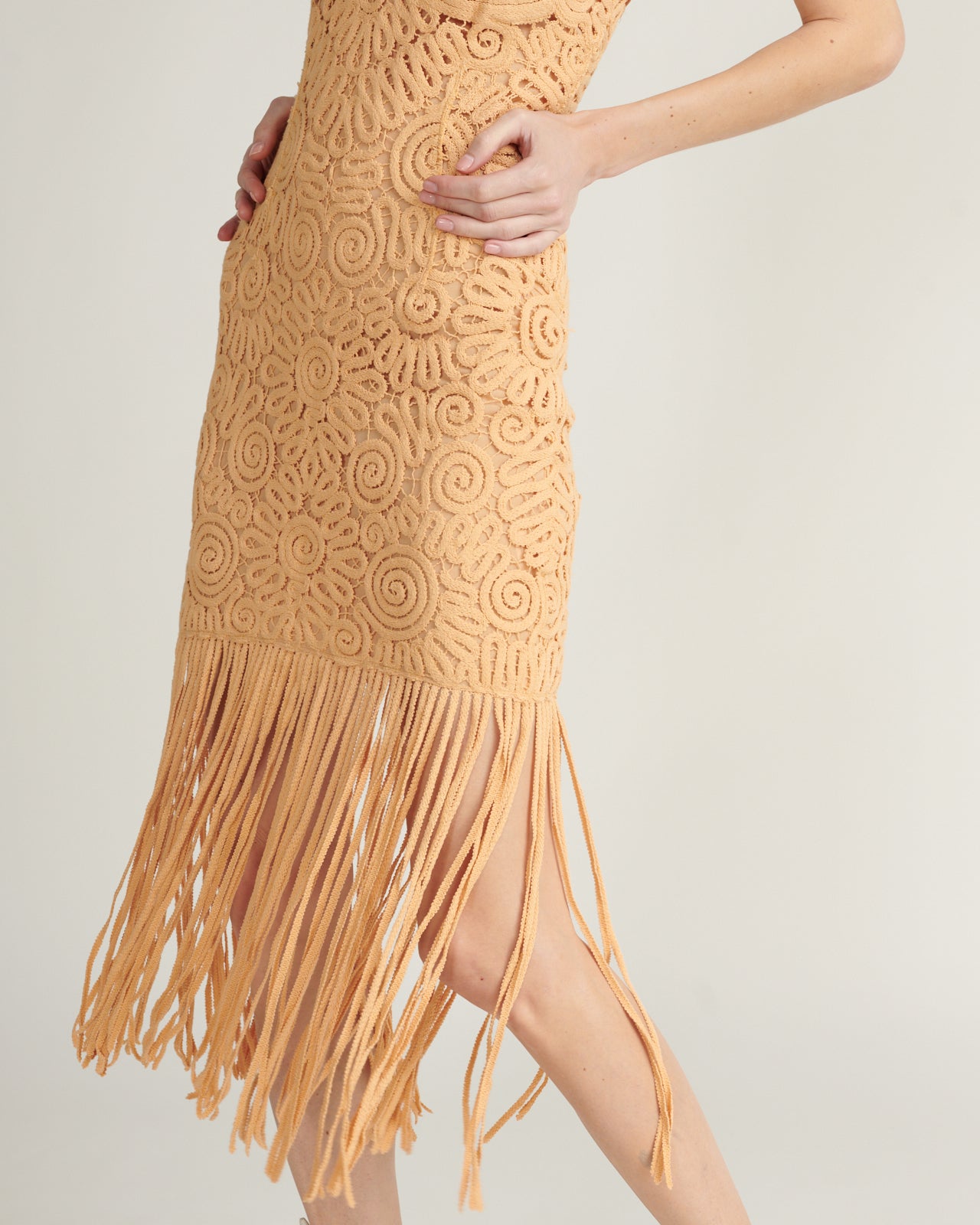 Vestido Midi Tape Yarn Cut Out Embroidery