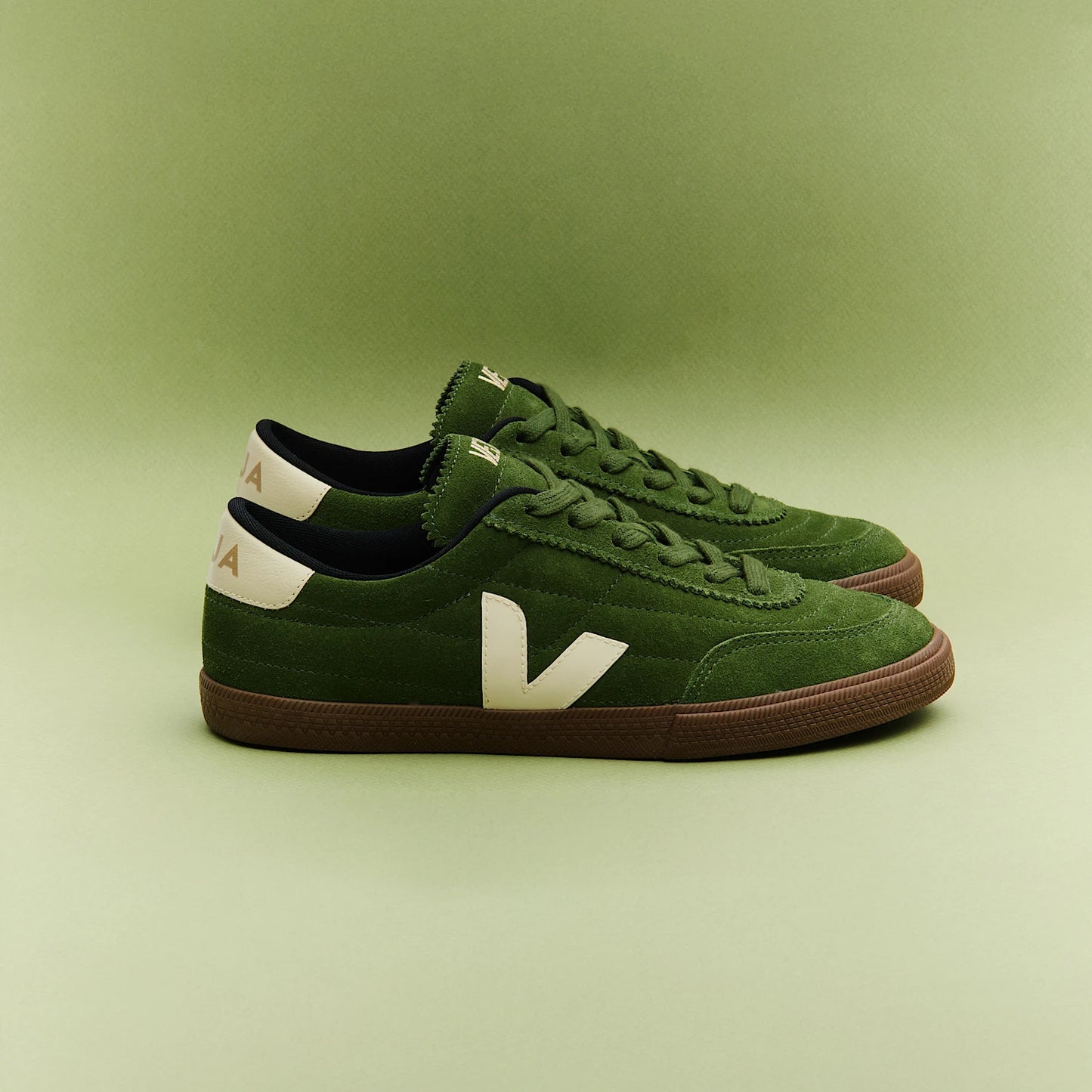 Tenis Veja De Hombre Panenka Suede