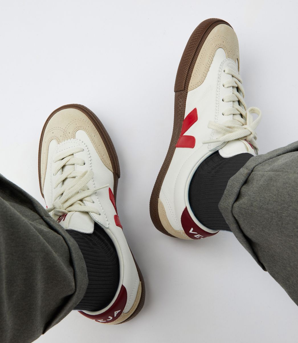 Tenis Veja De Hombre Volley Pekin Bark