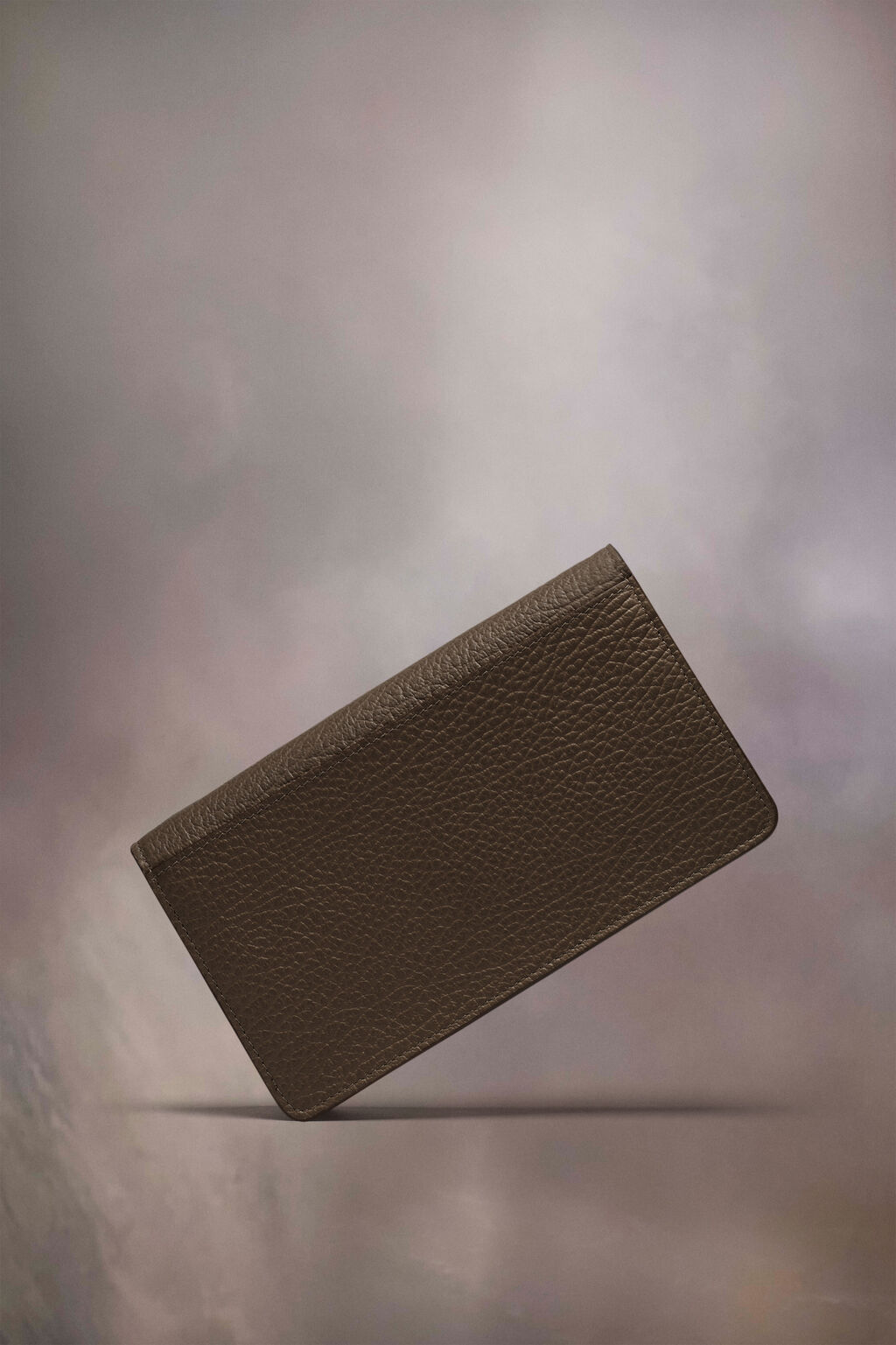 Cartera Con Cadena Four Stitches