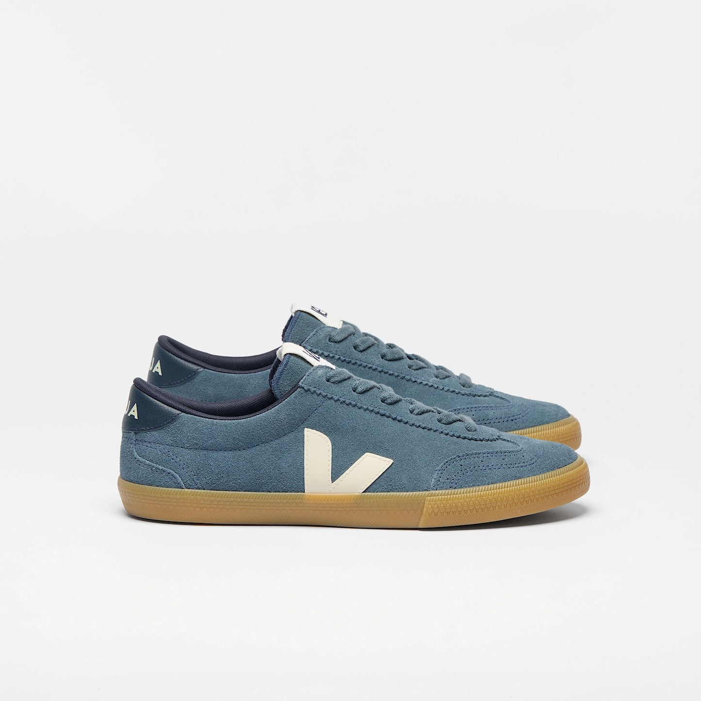 Tenis Veja De Hombre Volley Suede