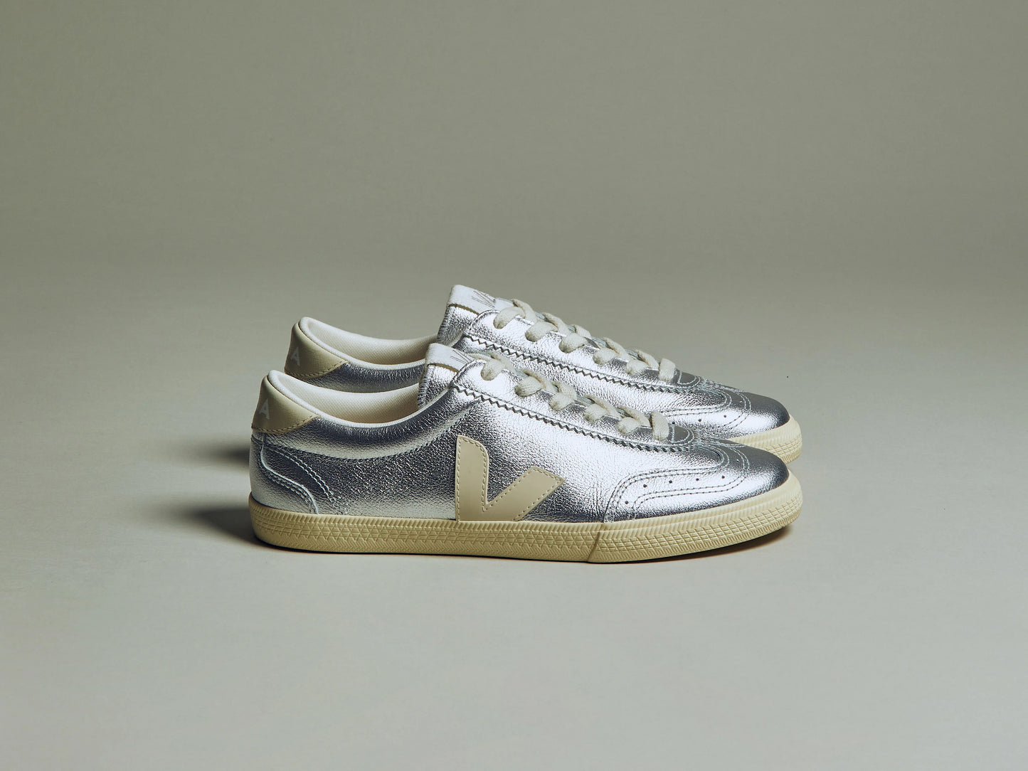 Tenis Veja de Mujer Volley Pierre