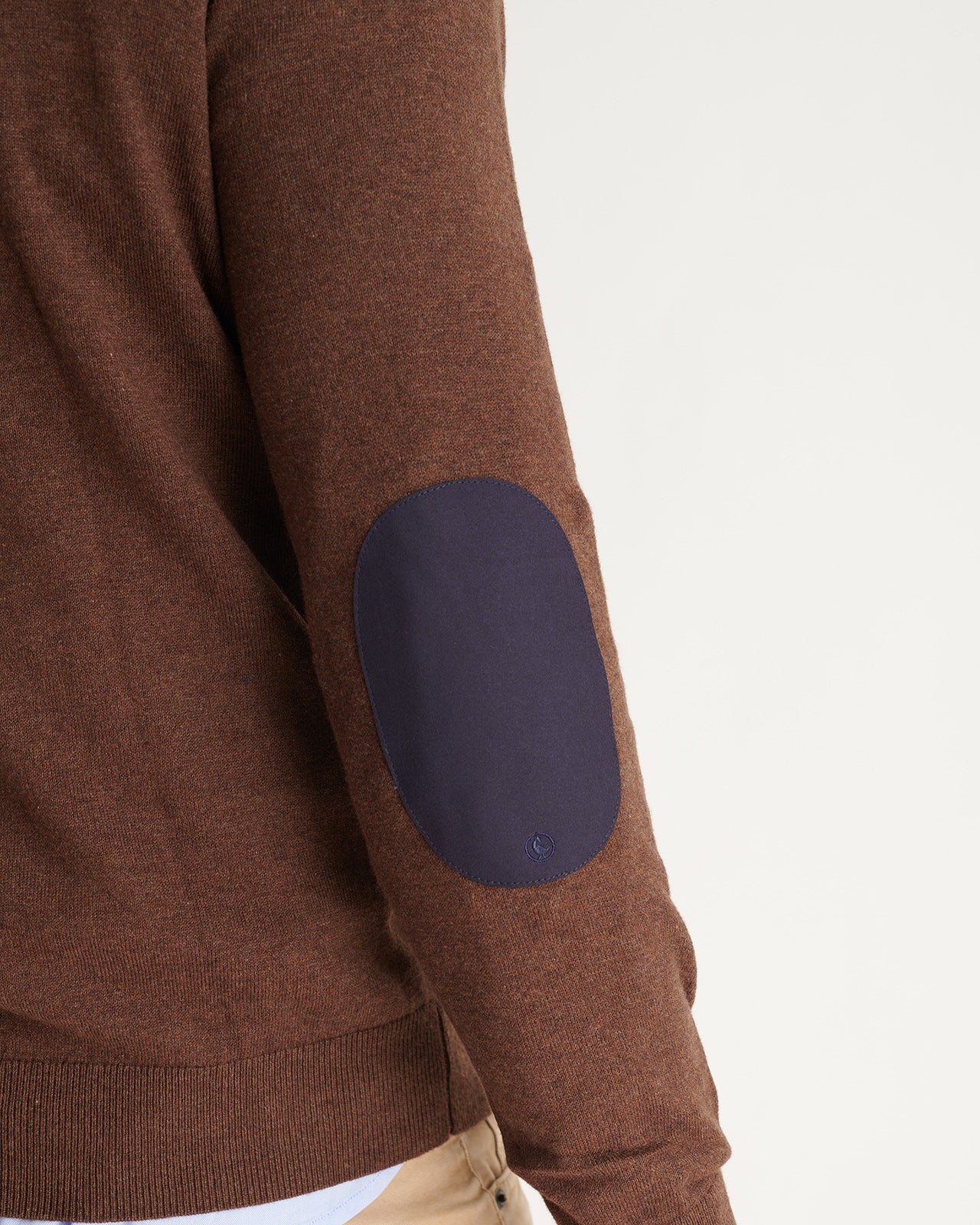 Sweater Cuello Pico Coderas