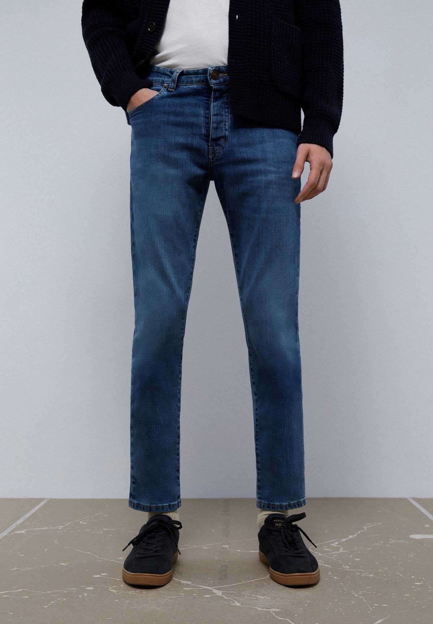 Jeans Básicos Slim Fit