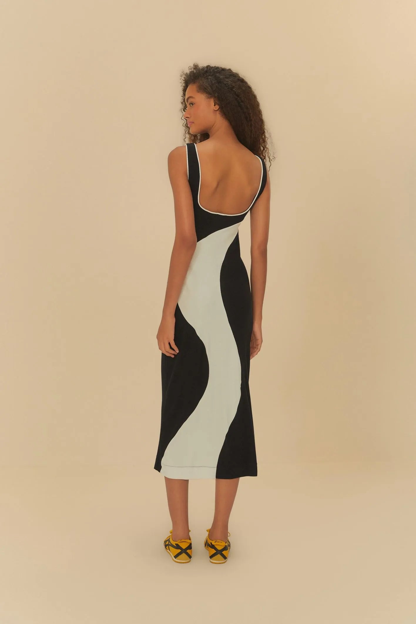 Vestido Recortes Pb Crepe