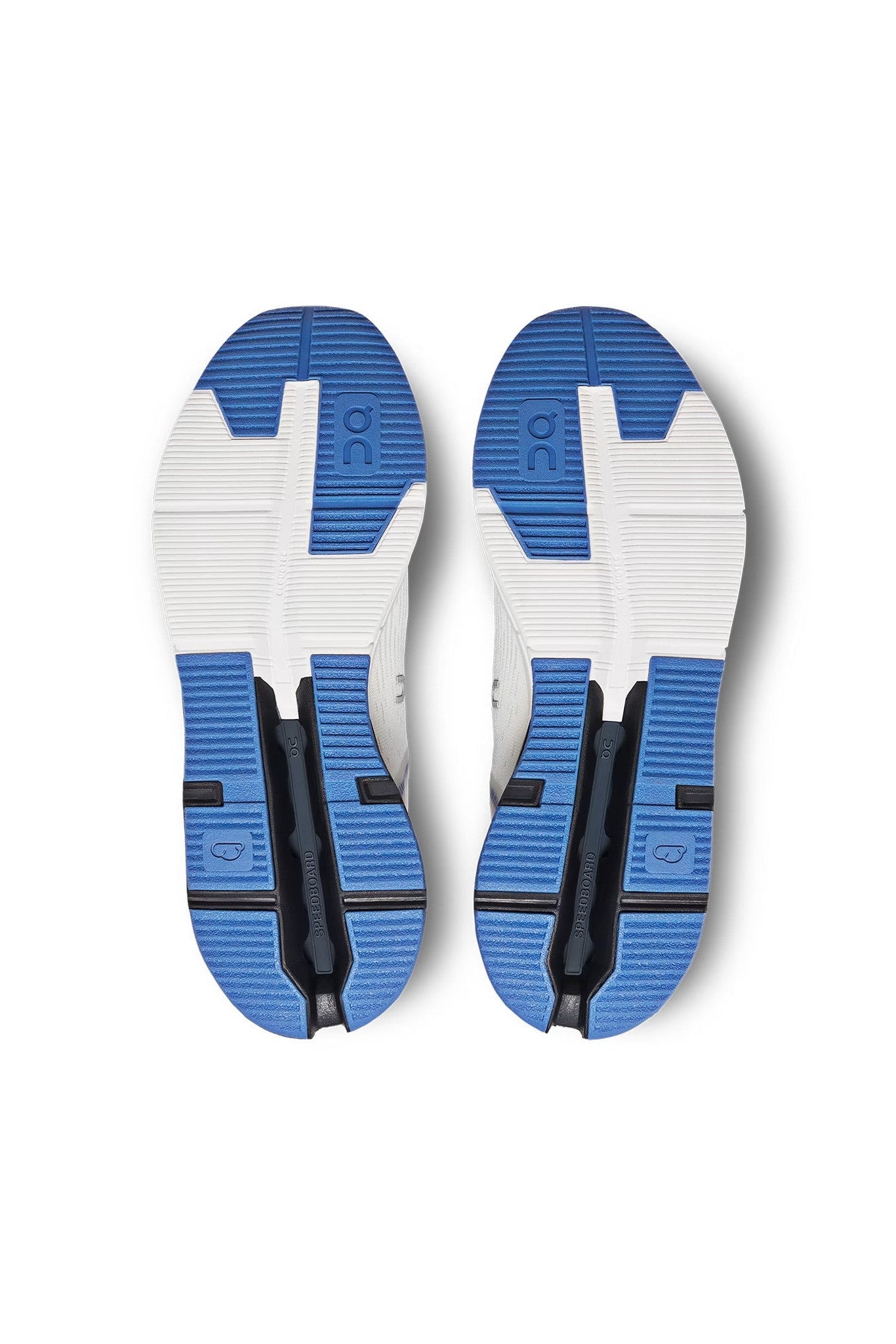 Tenis On Running Cloudnova Flux Hombre
