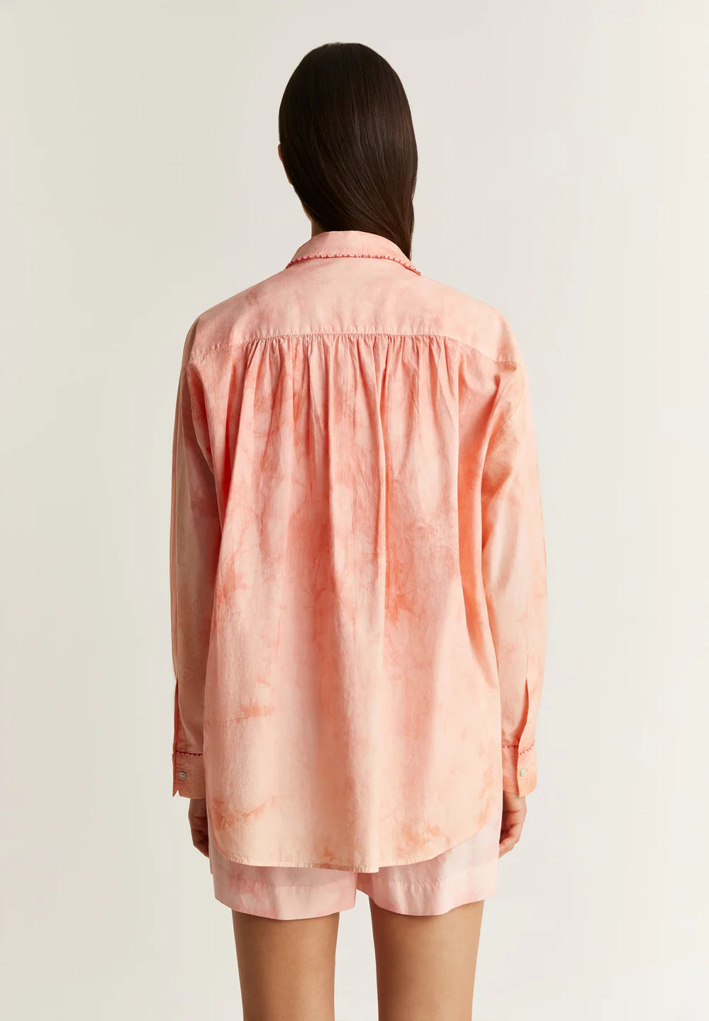 Camisa Tie Dye Detalles Bordados