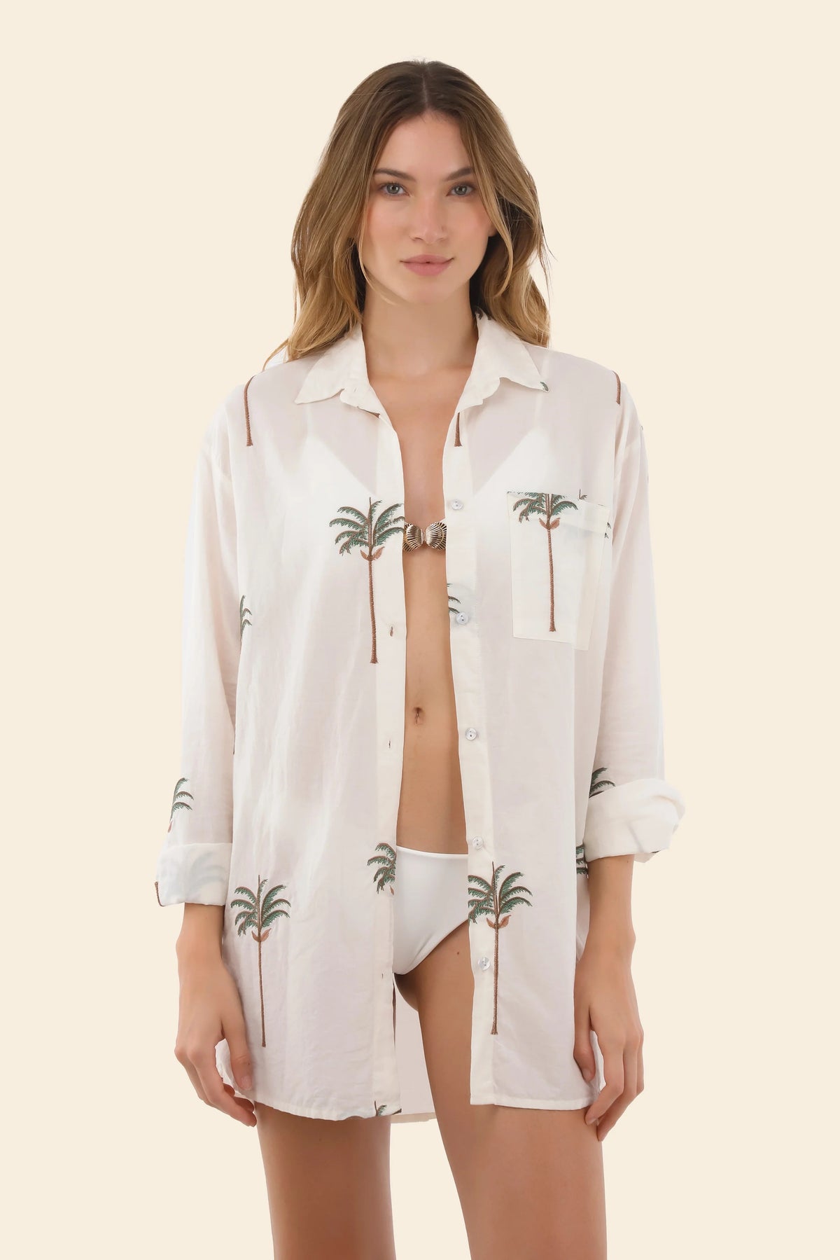 Camisa Vera Con Estampado De Palmeras Veraniegas.