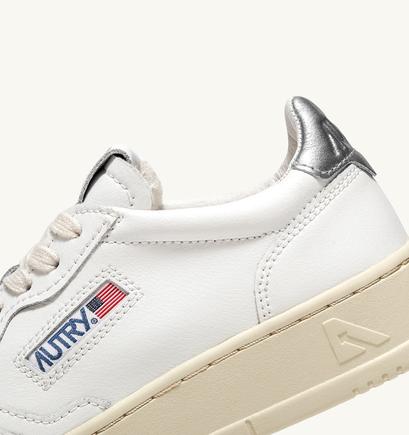 Zapatilla Medalist Low Leat Mujer