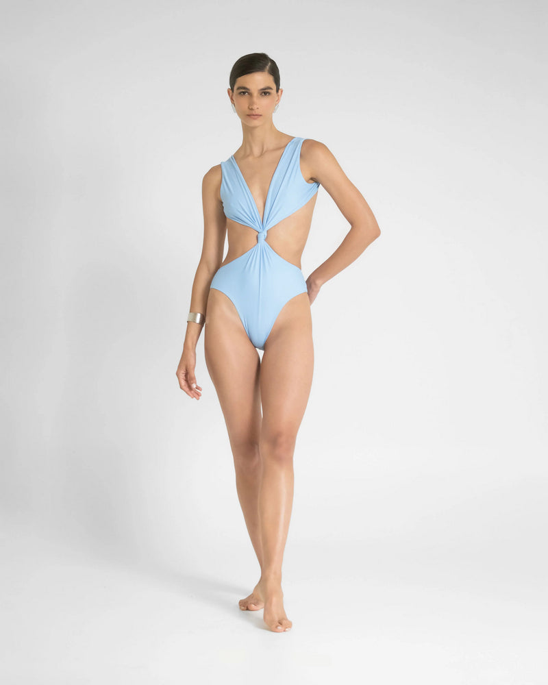 One Piece Avela
