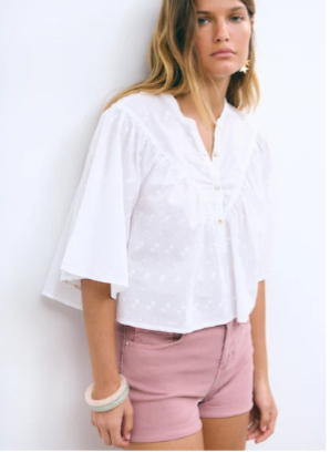 Blusa Tipo Capa Bordados