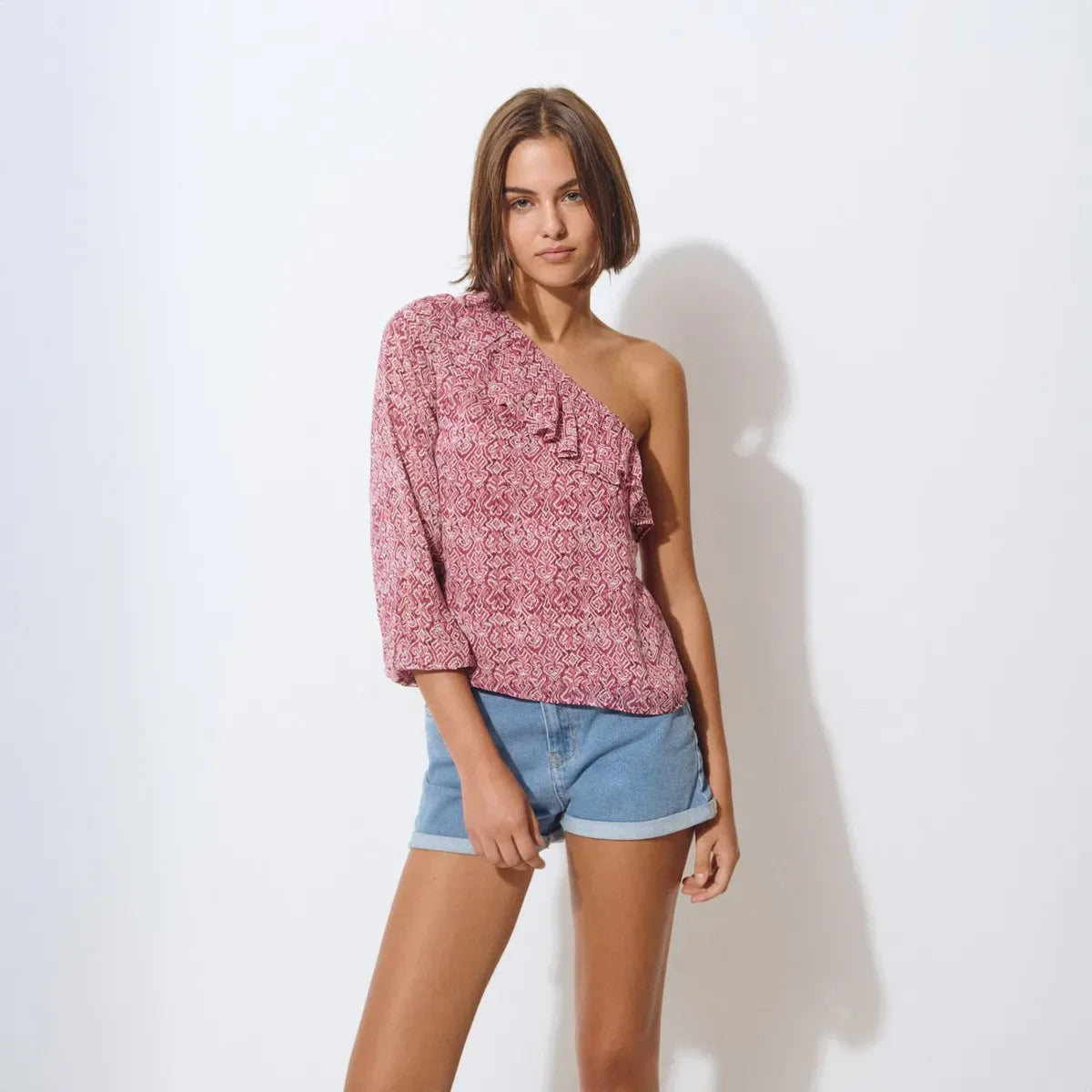 Blusa Asimetrica Volante Estampada