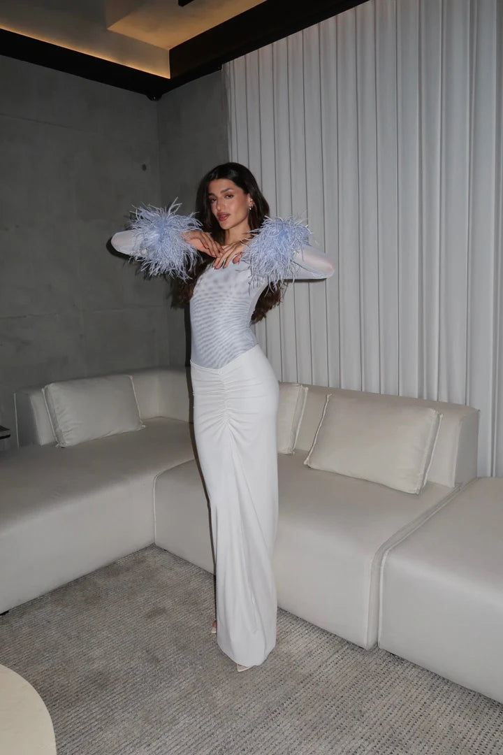 Body Cuerpo El Cisne