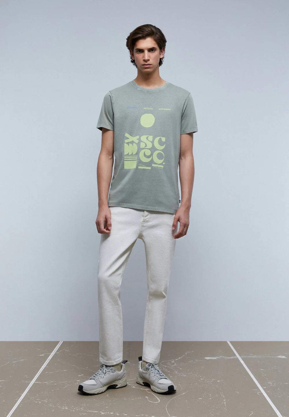 T-Shirt Movement Tee