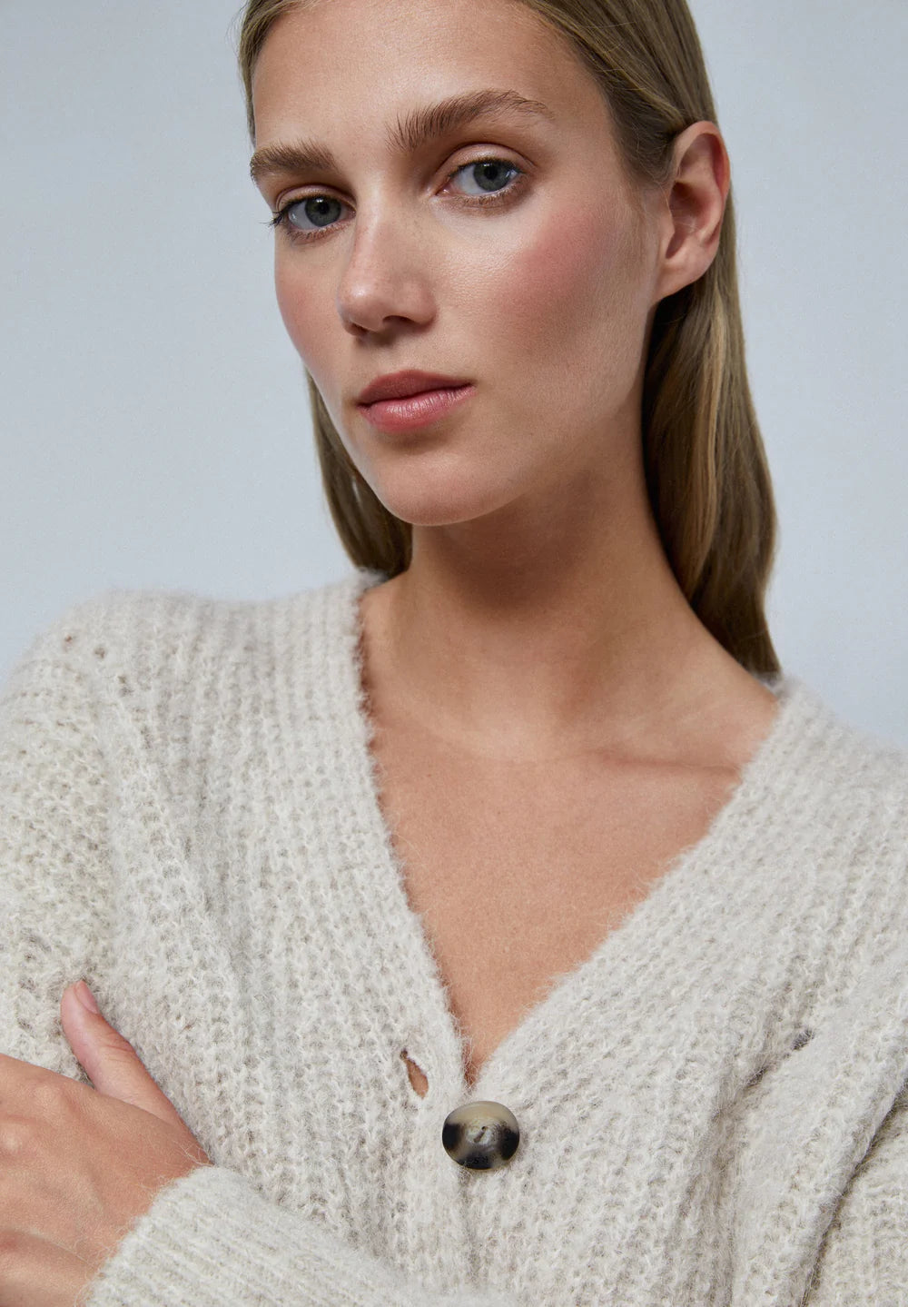 Cardigan Holes