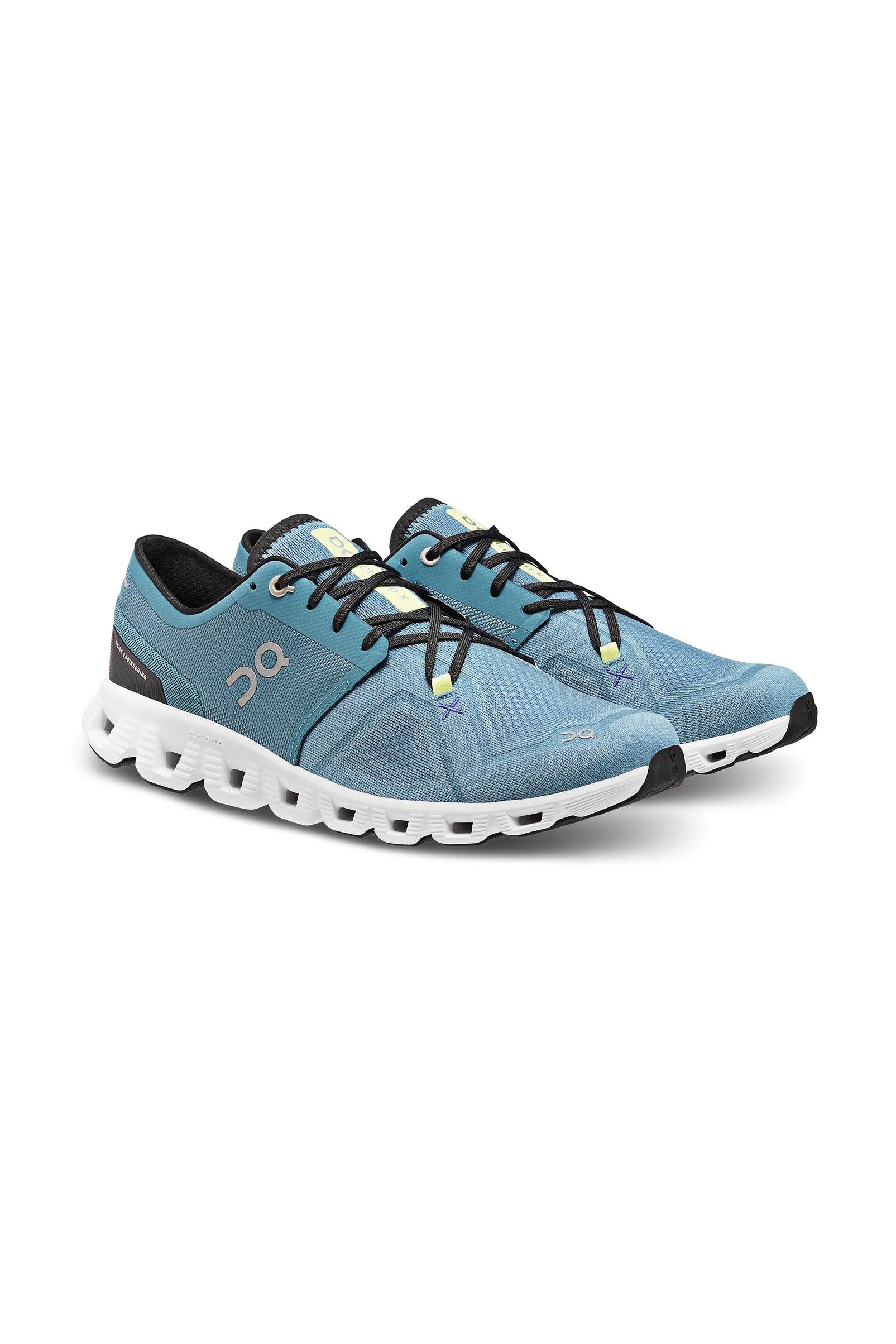 Tenis On de Hombre Cloud X 3