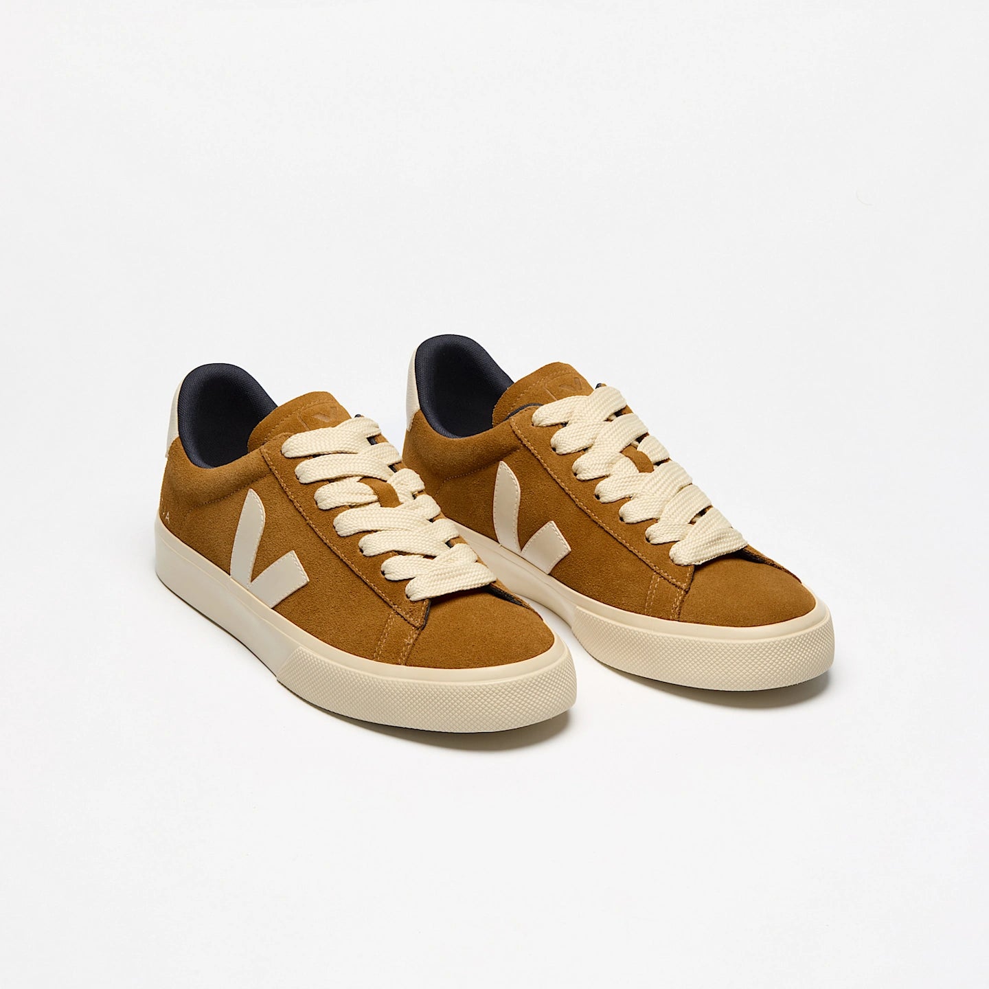 Tenis Veja De Hombre Campo Bold Suede Camel Pierre