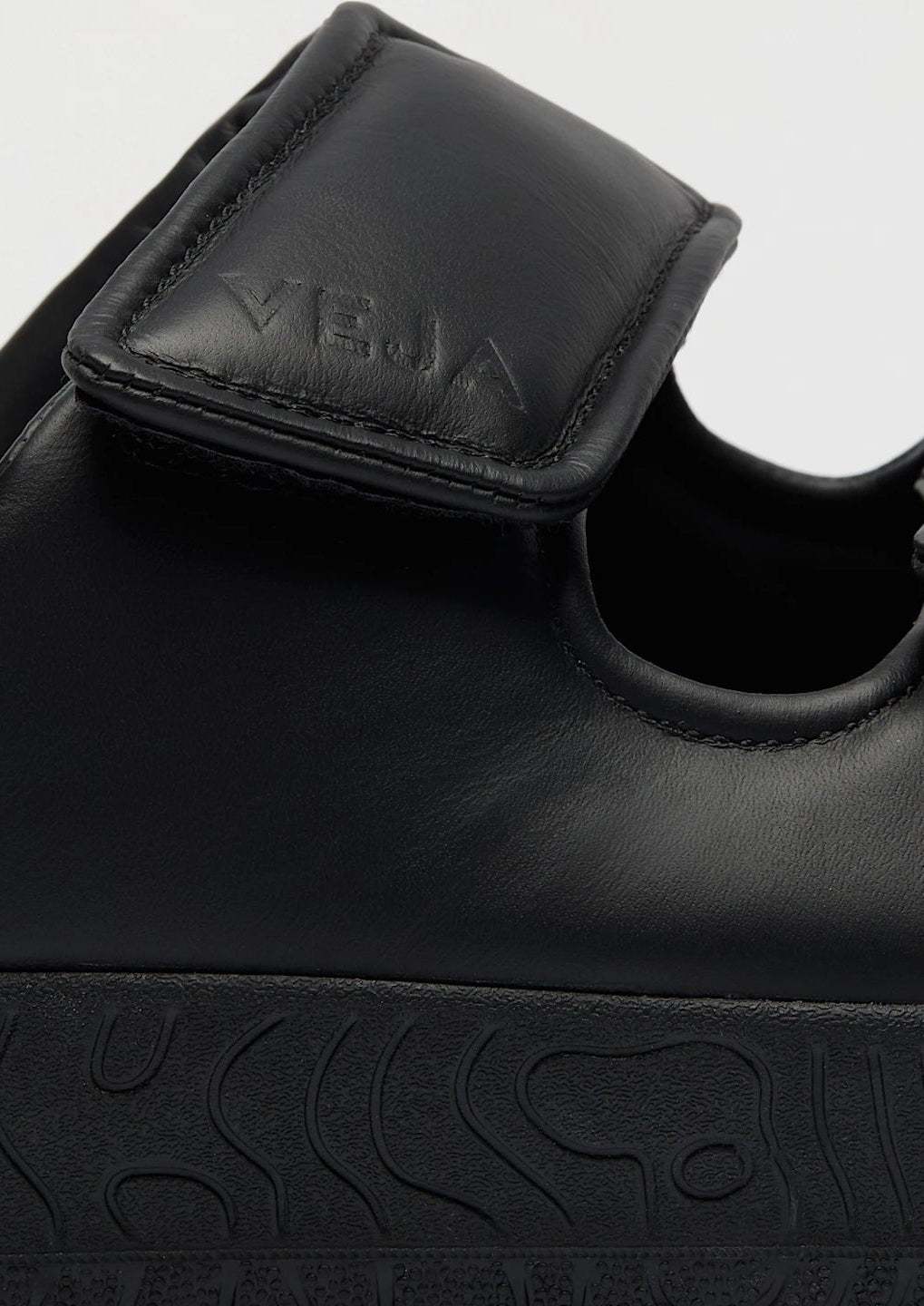 Sandalia Veja De Mujer Etna Bold  Leather Full Black