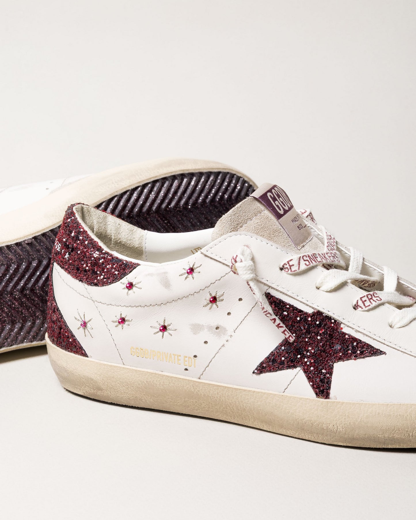 Tenis Golden Goose Super Star Suede Embroidery Laminated Star Mujer