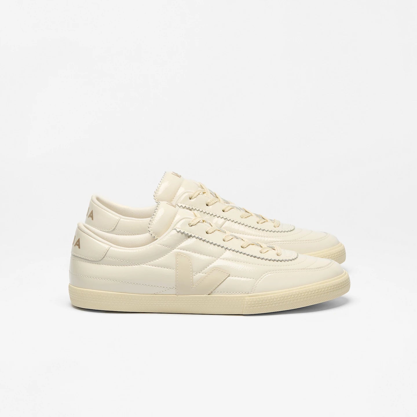 Tenis Veja De Mujer Panenka Patent Leather Offwhite