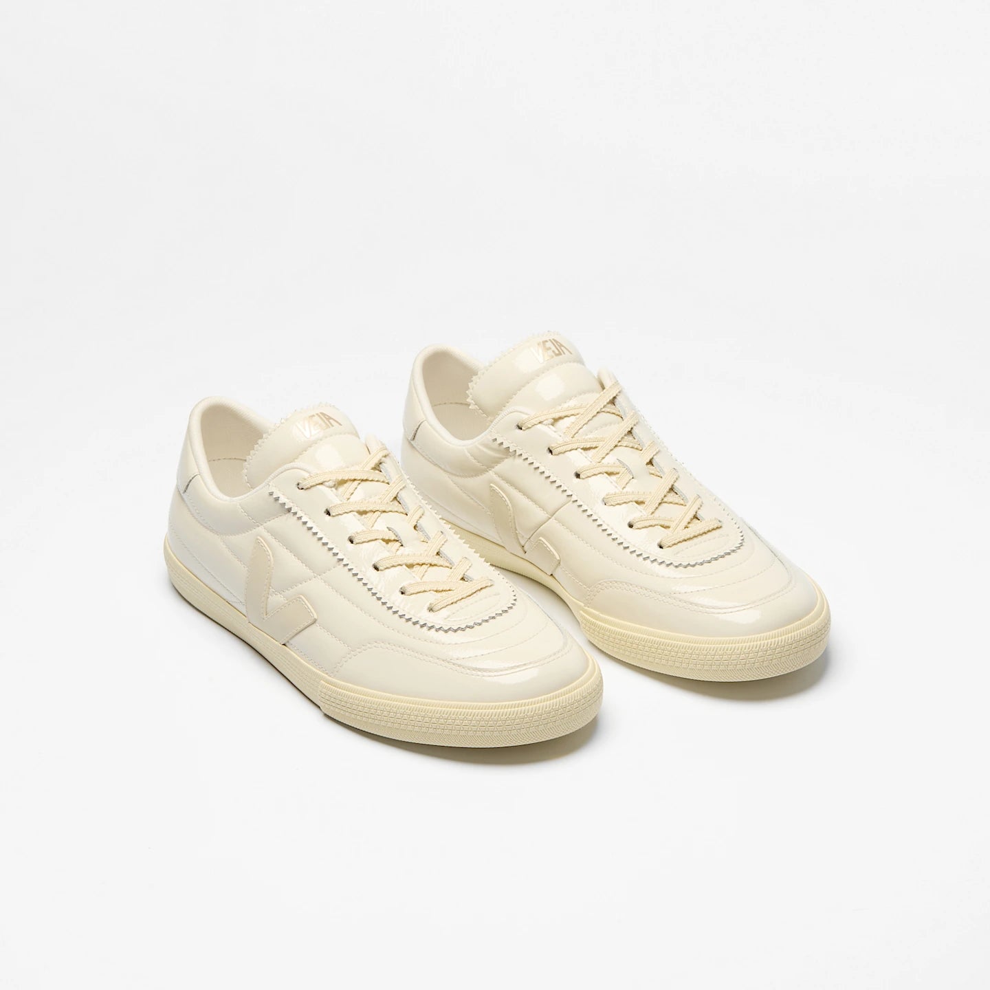 Tenis Veja De Mujer Panenka Patent Leather Offwhite