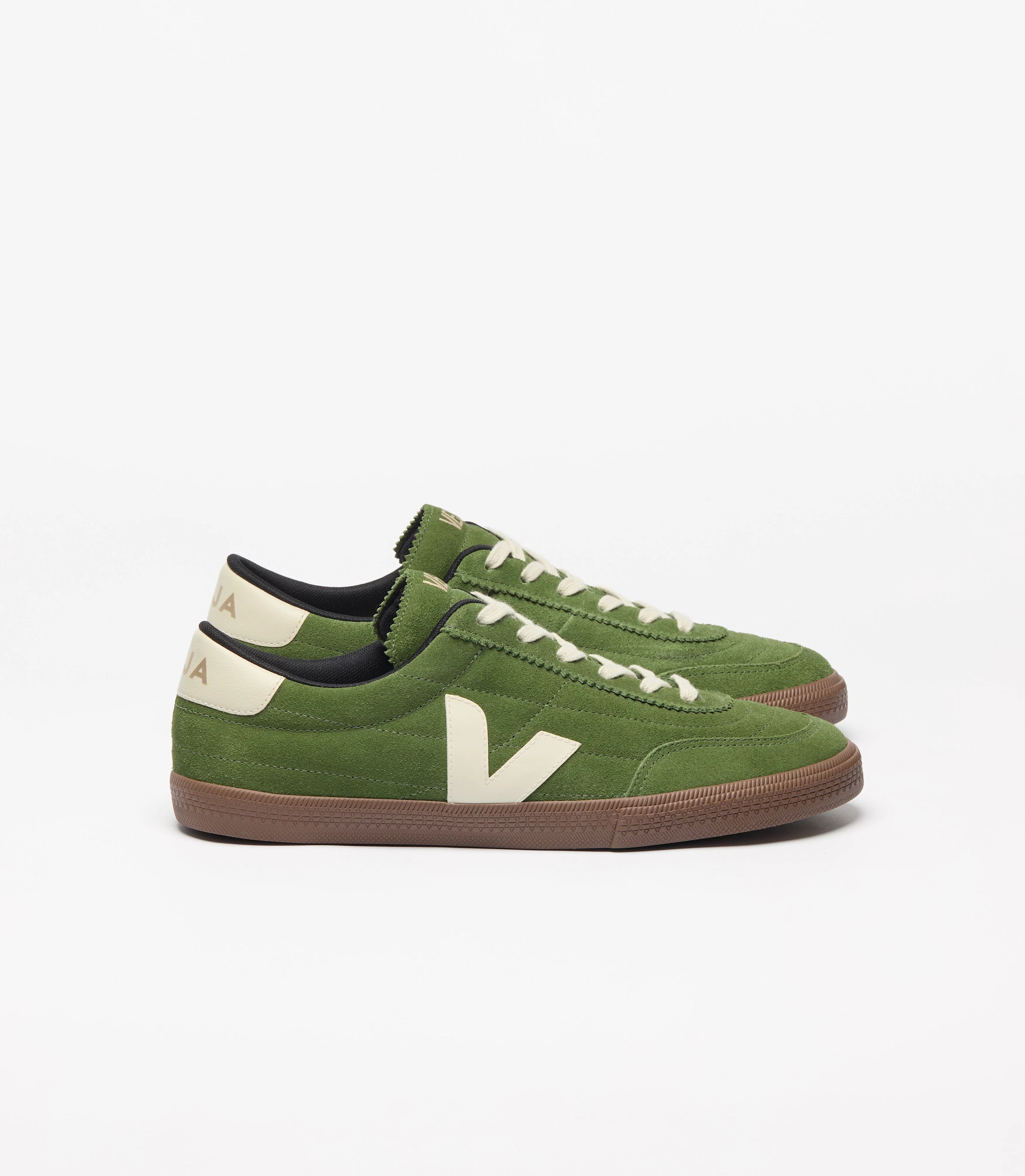 Tenis Veja De Mujer Panenka Suede Militar Pierre Bark