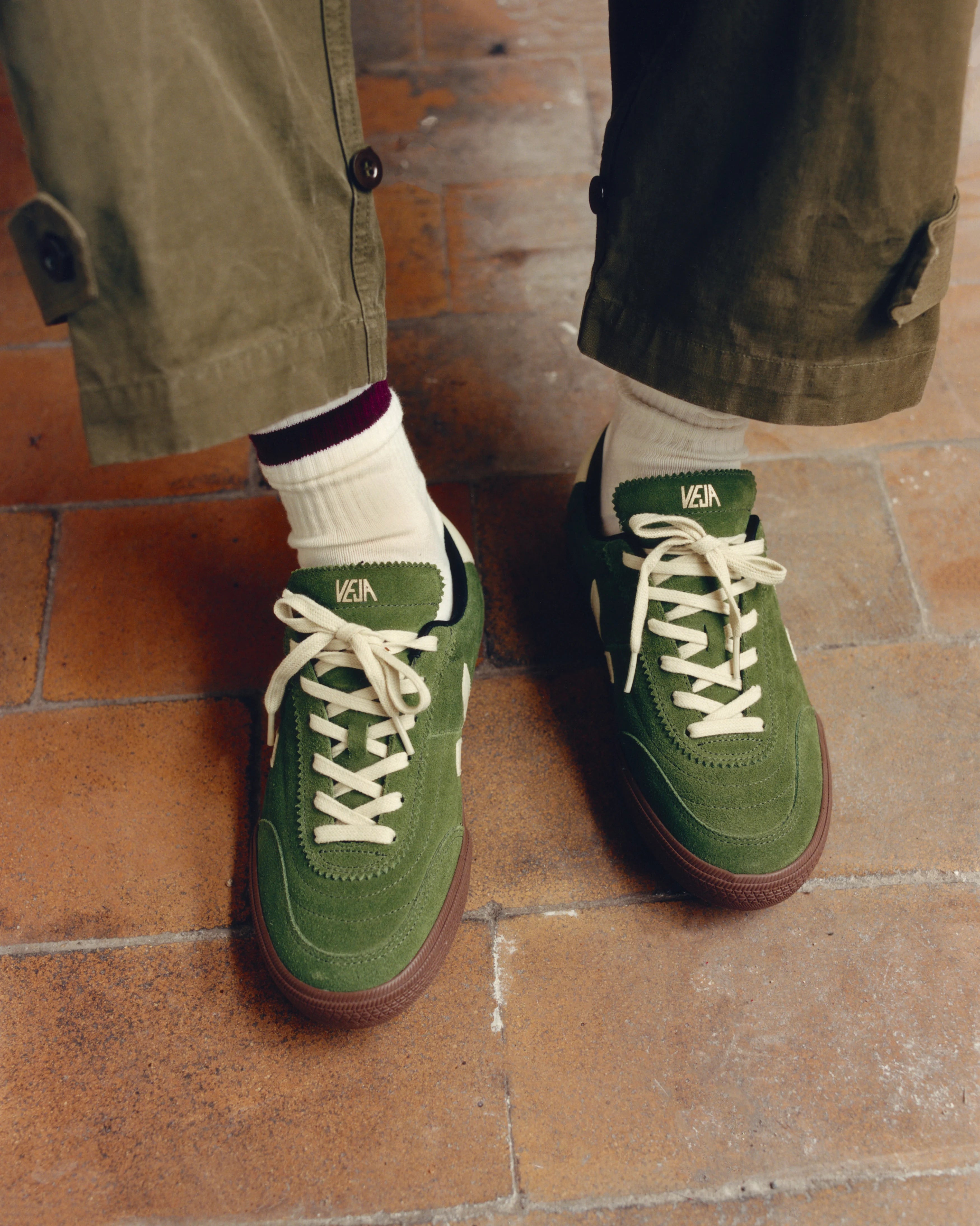 Tenis Veja De Mujer Panenka Suede Militar Pierre Bark