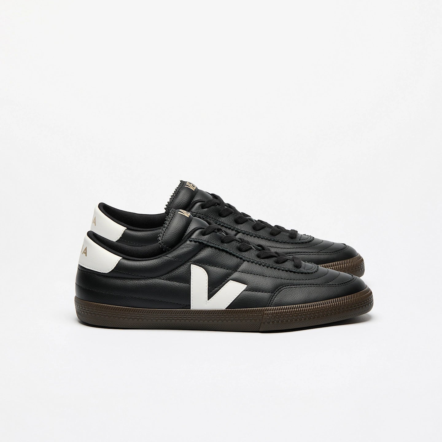 Tenis Veja De Mujer Panenka Leather Black White