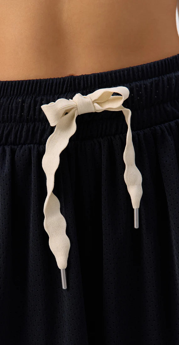 Short Mesh Strong Flow