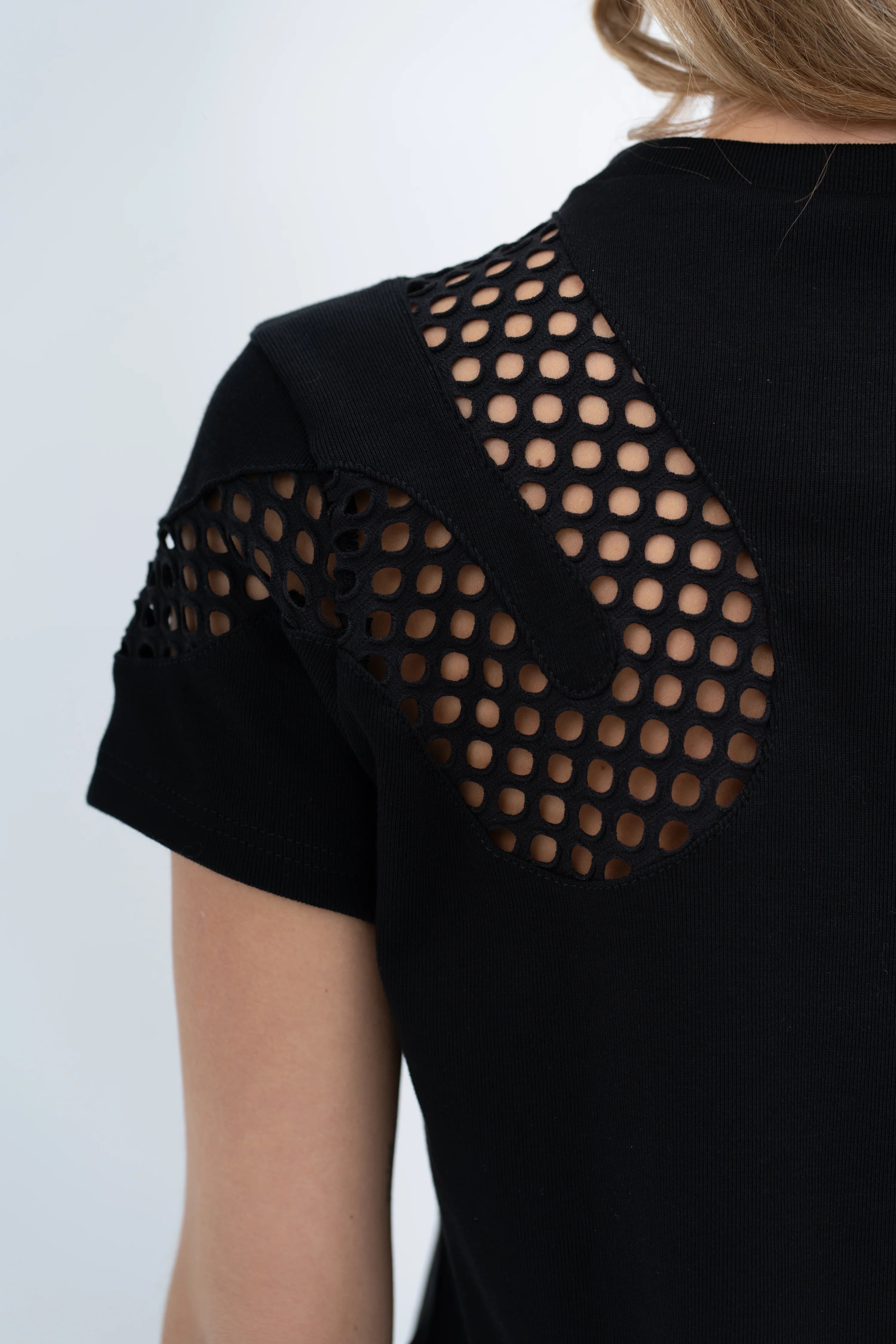 Hissoria Tshirt Black L