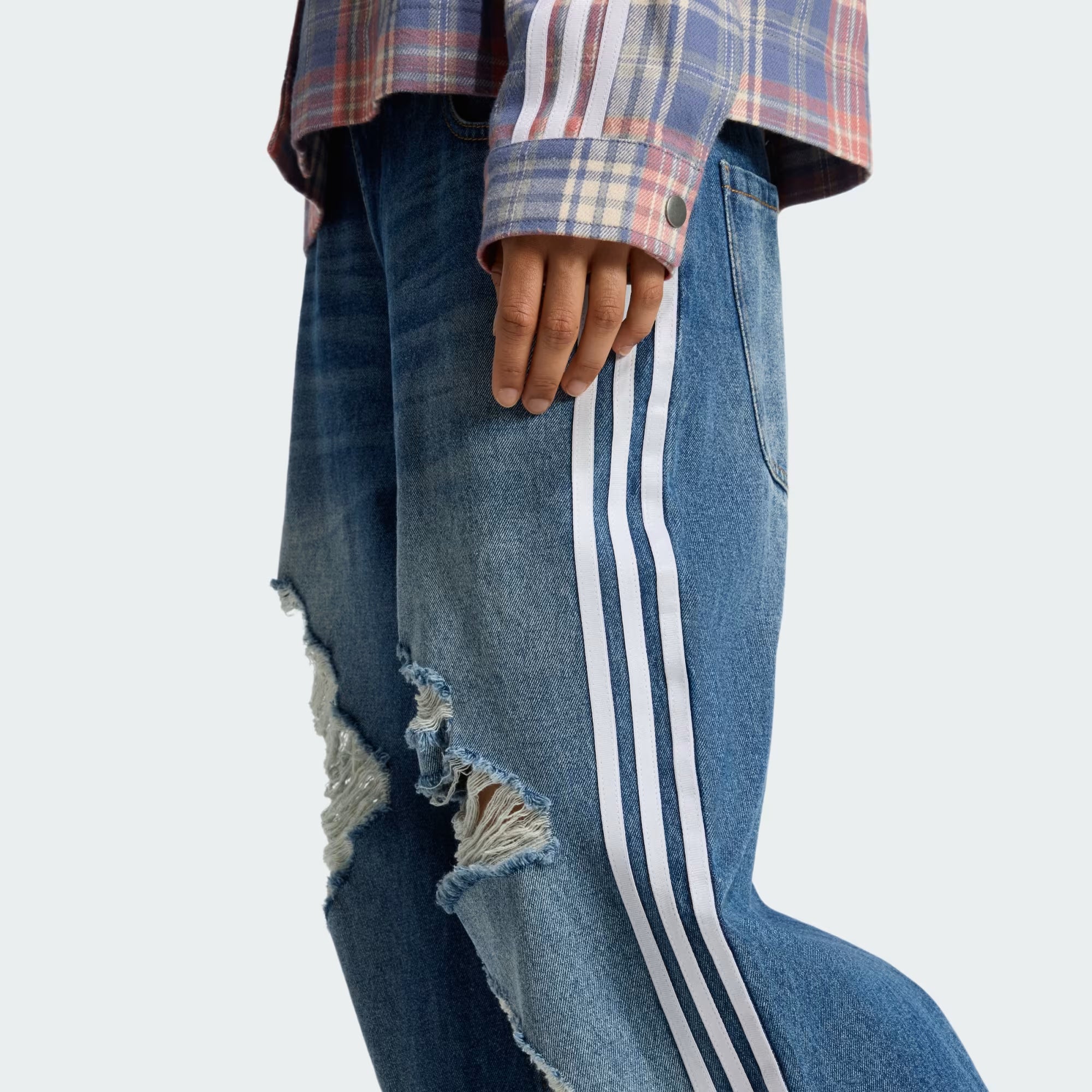 Pantalon Holgado De Mezclilla Desgastados Adidas Originals
