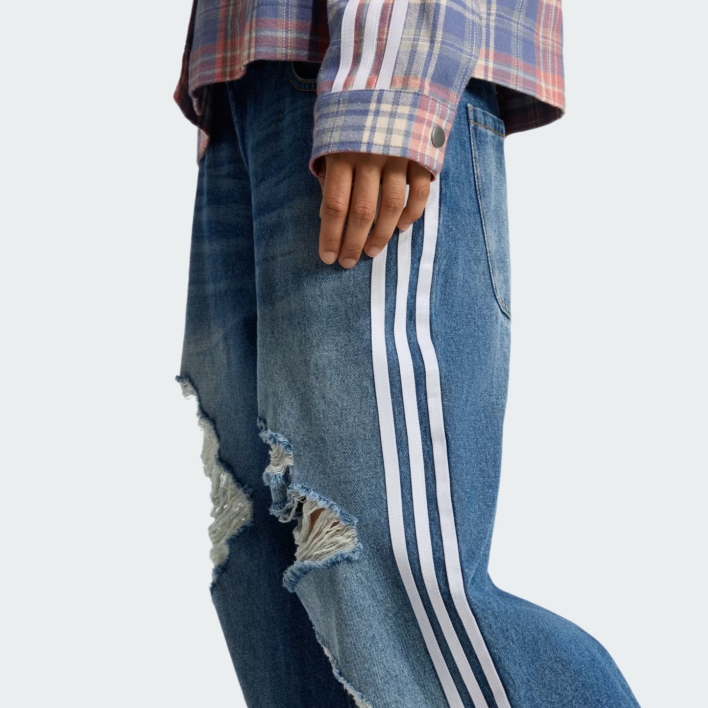 Pantalon Holgado De Mezclilla Desgastados Adidas Originals