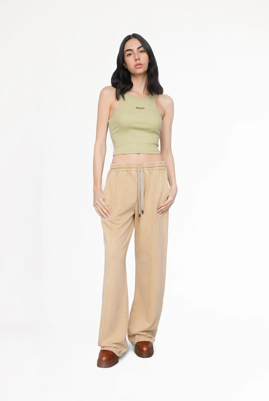 Pantalón Deportivo Color Arena