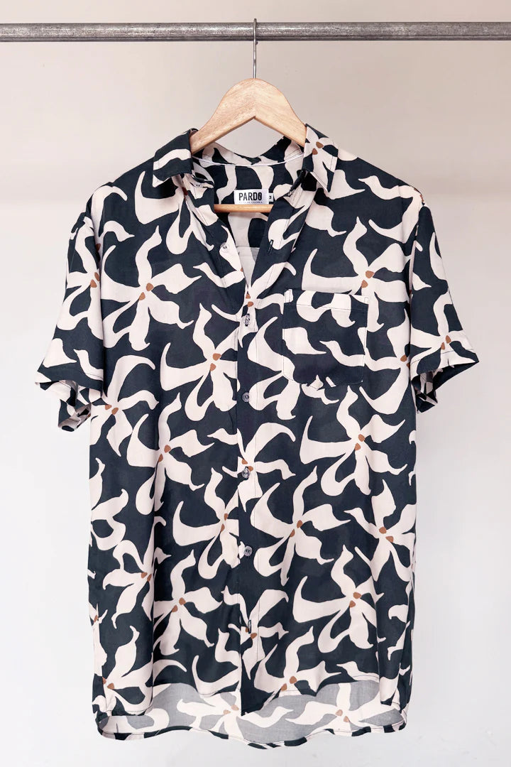 Camisa Flores Blancas