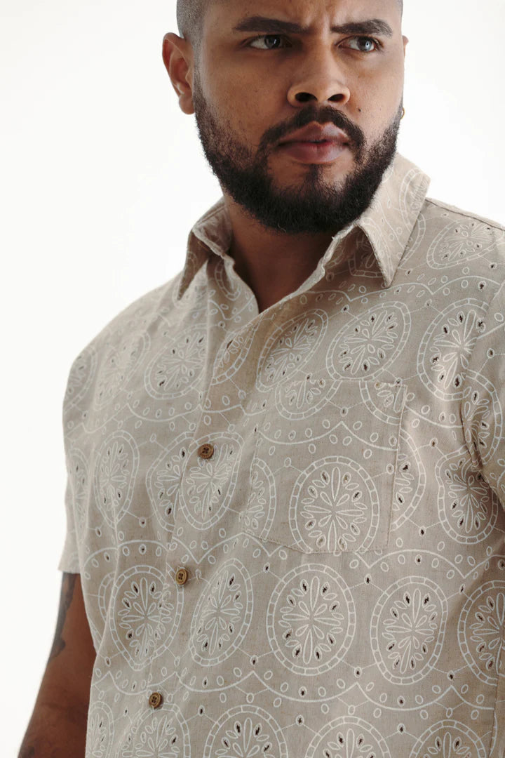 Camisa Troquel Bordado