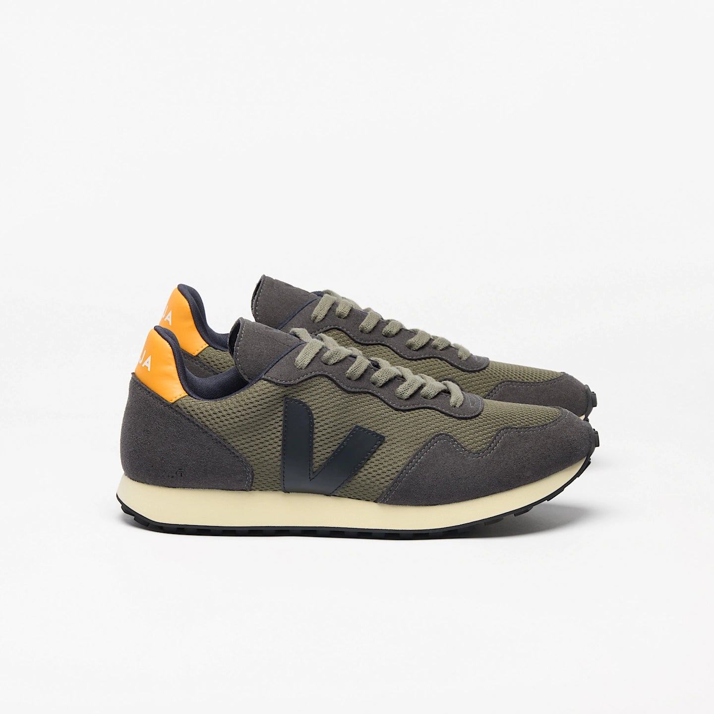 Tenis Veja De Hombre Sdu Alveomesh Kaki Black Ouro