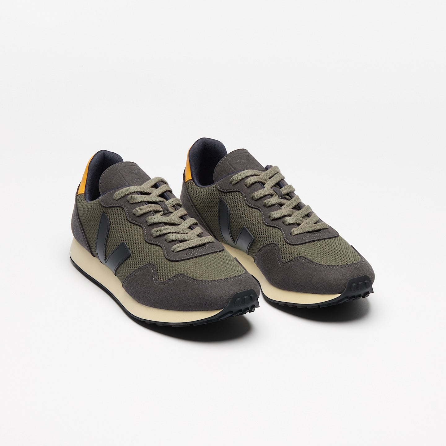 Tenis Veja De Hombre Sdu Alveomesh Kaki Black Ouro