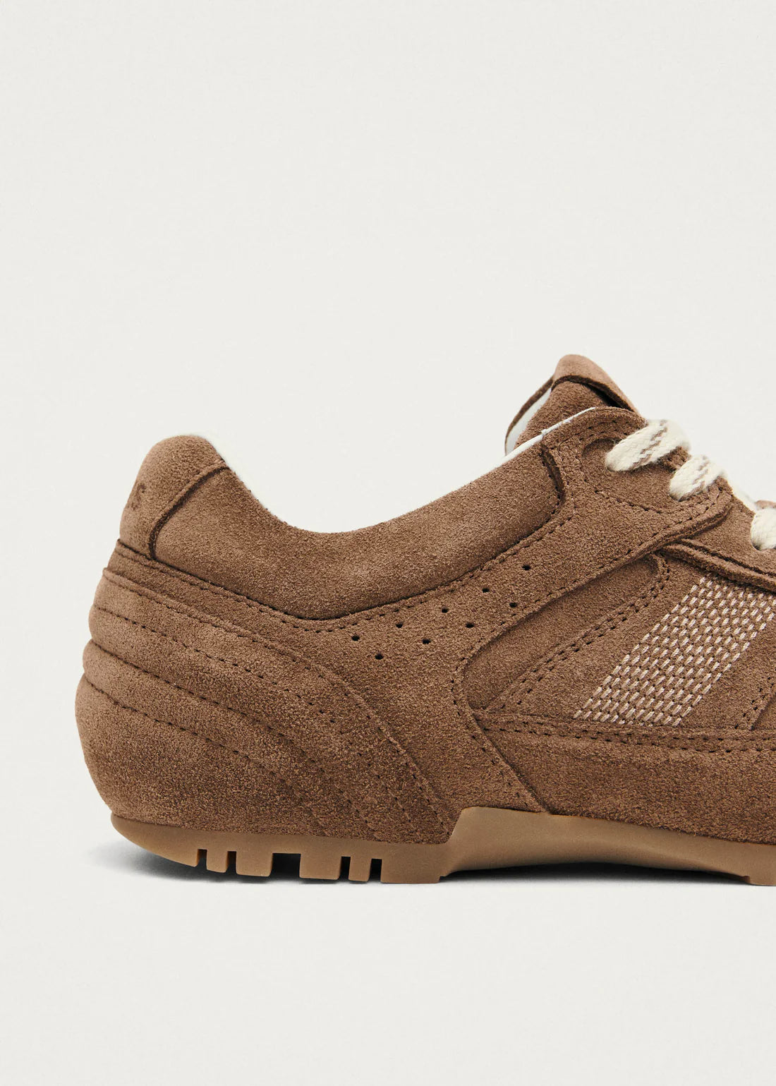 Zapatillas De Ante Marrón Tb.56
