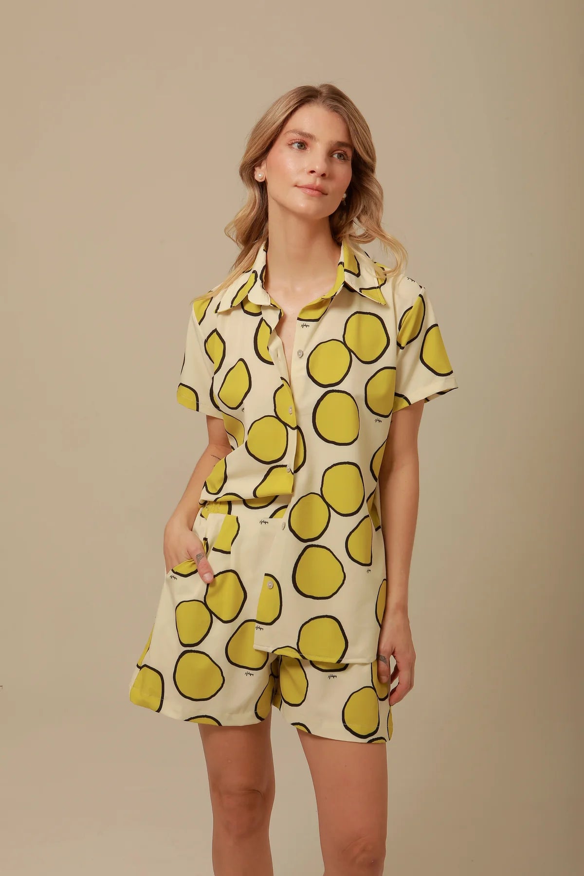 Short Mucura