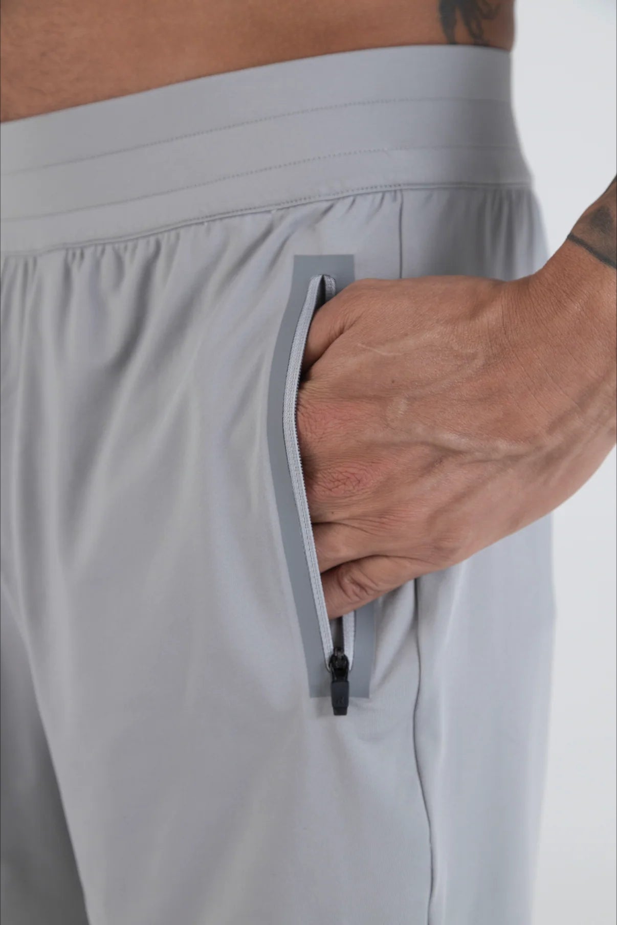 Short Semifit Ether