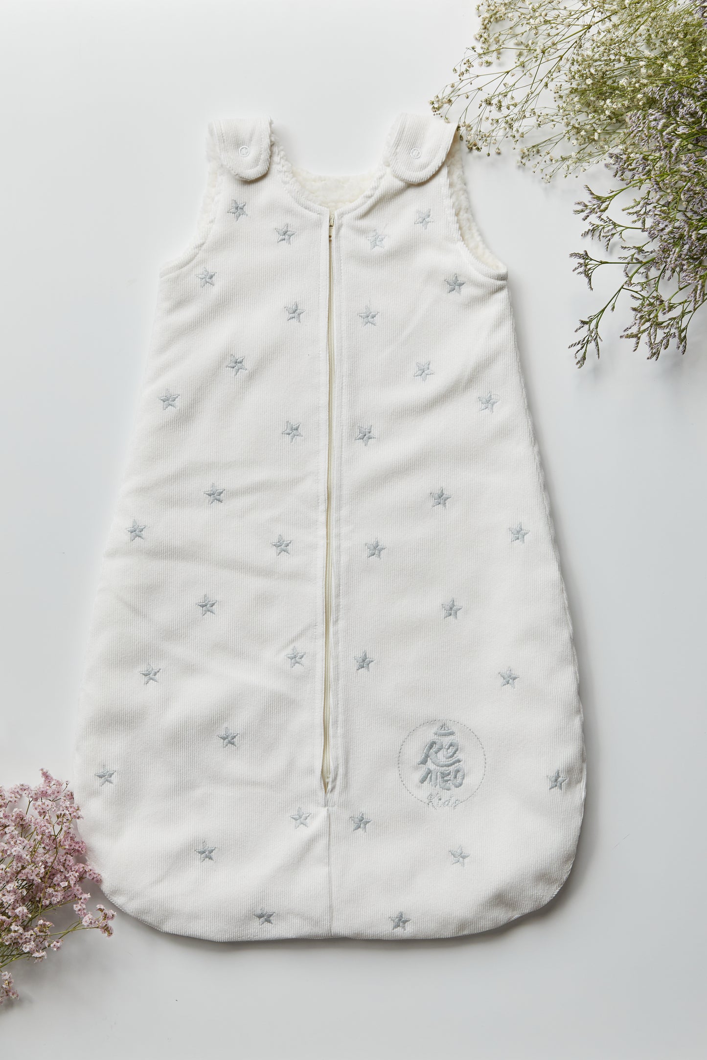 Sleeping Bag Cierre Estrellas Gris Bordado