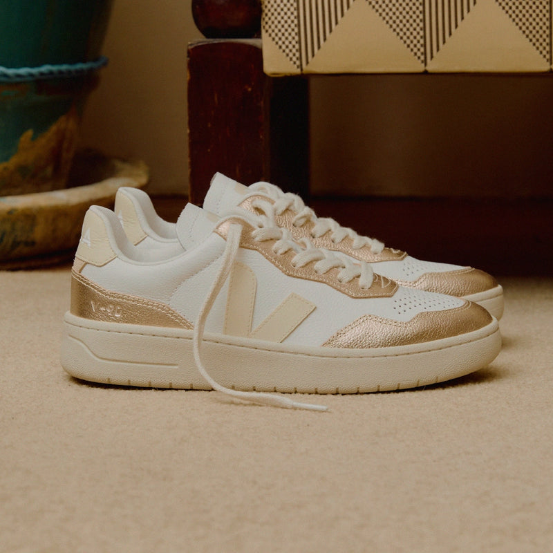 Tenis