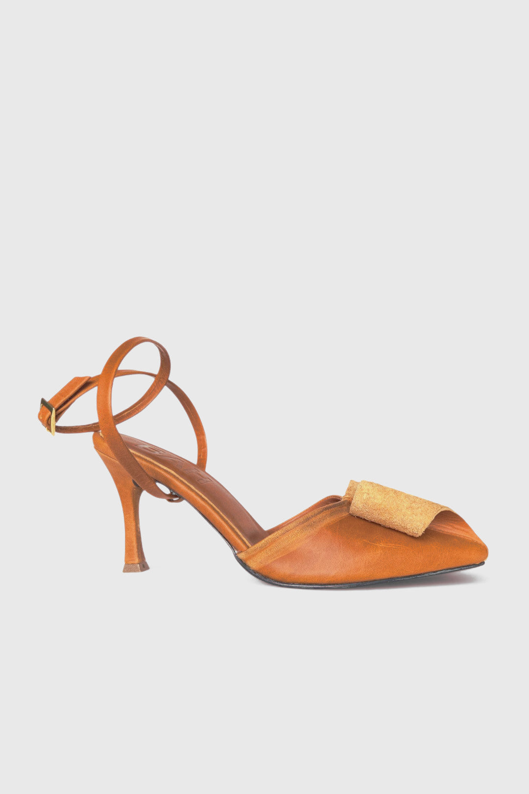 Tacón Strap Cognac Envejecido