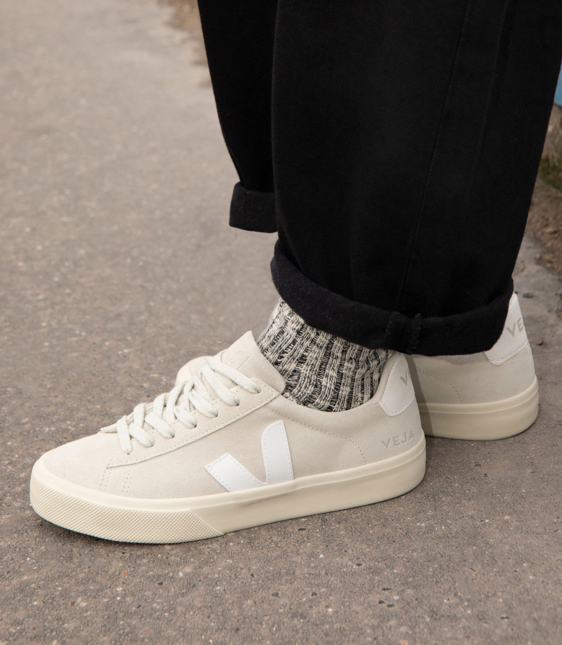 Tenis Veja de Mujer Campo Suede Natural