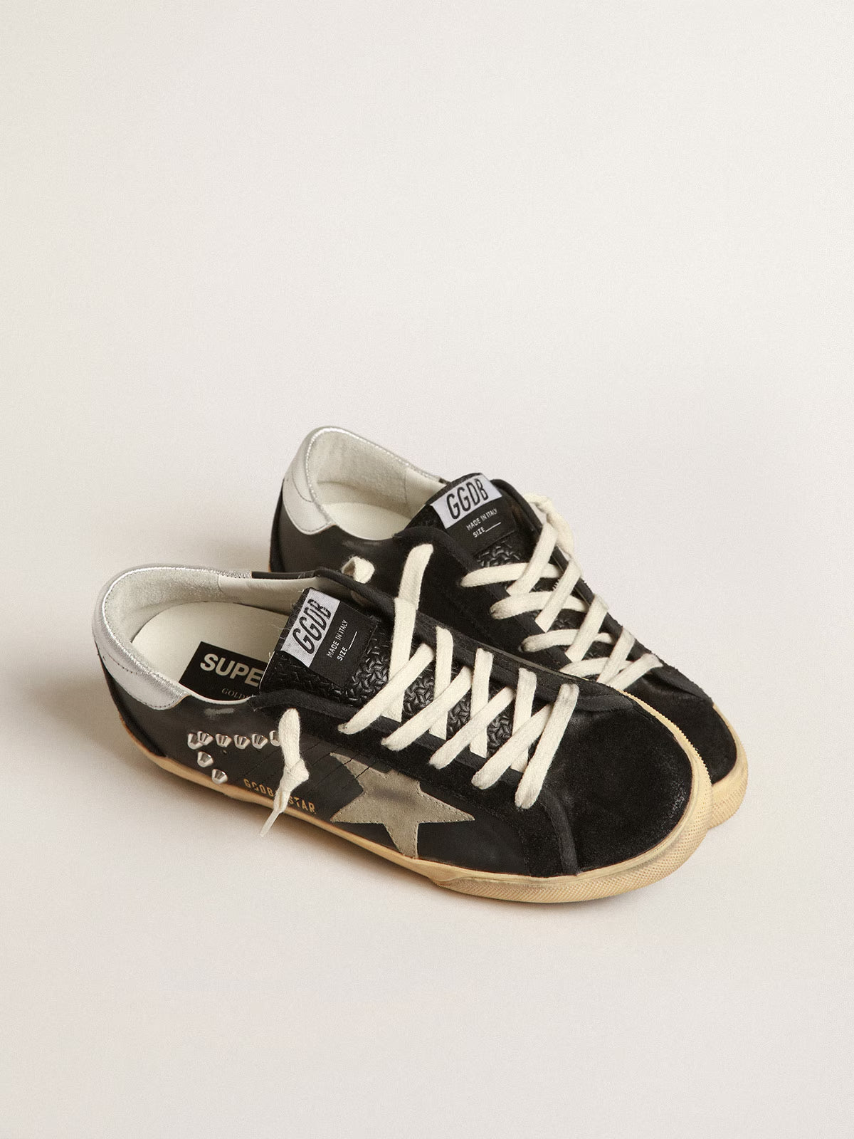 Tenis Golden Goose Super Star  Leather With Stitchings And Studs Mujer